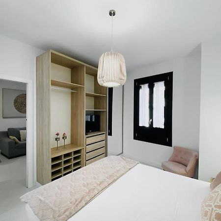 Lovely 2-Bed In Granada 1Min To Gran Via De Colon By Sharingco المظهر الخارجي الصورة