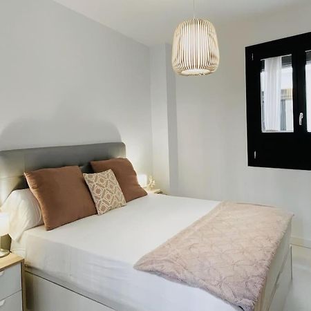 Lovely 2-Bed In Granada 1Min To Gran Via De Colon By Sharingco المظهر الخارجي الصورة