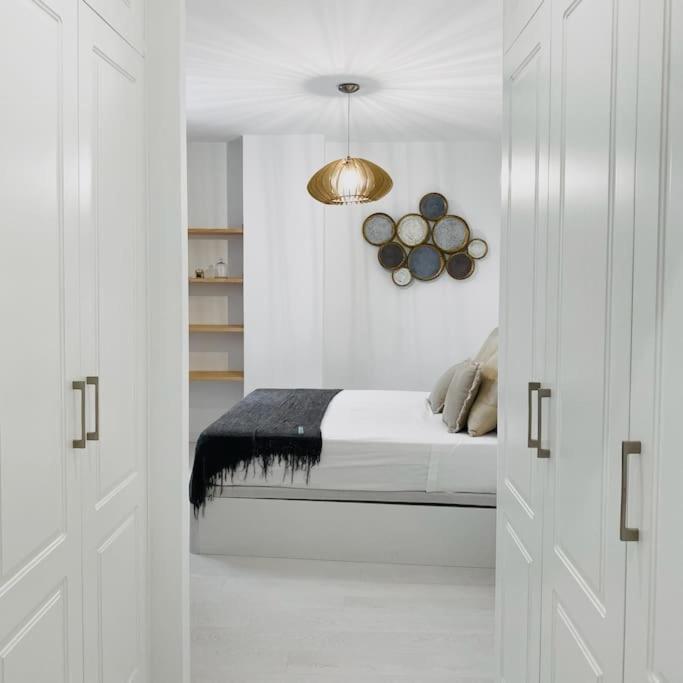 Lovely 2-Bed In Granada 1Min To Gran Via De Colon By Sharingco المظهر الخارجي الصورة