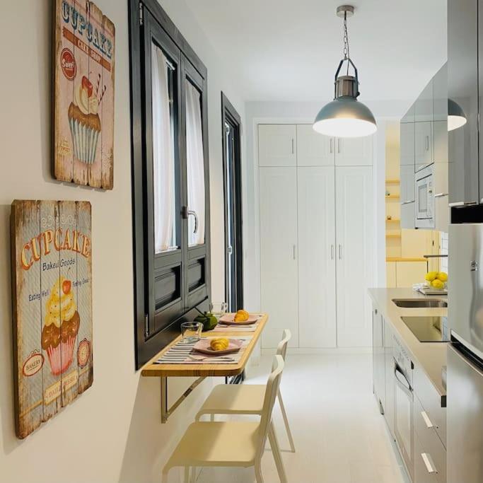 Lovely 2-Bed In Granada 1Min To Gran Via De Colon By Sharingco المظهر الخارجي الصورة
